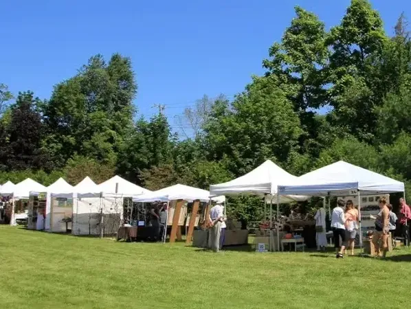 Parodų palapinių panaudojimas